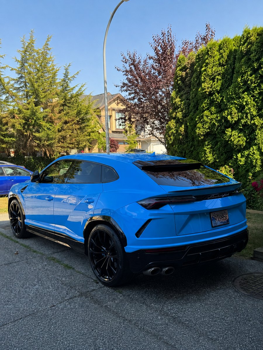 Blue Lamborghini Urus kept on a weekly VIP maintenance schedule